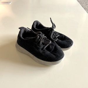Toddler Allbirds shoes.